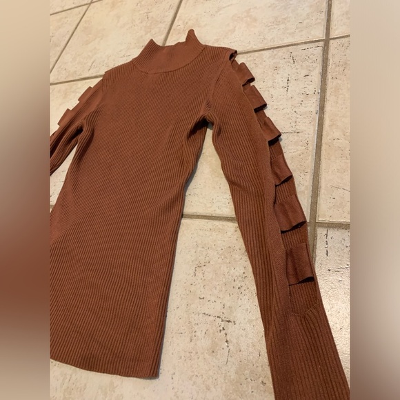Eclipse Ribbed Cut-Out Sleeve Mock Neck Sweater - Rust/Terracotta - S - Picture 8 of 9